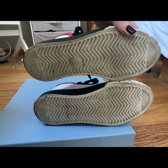 Like new - Prada high top sneakers - Picture 4 of 4